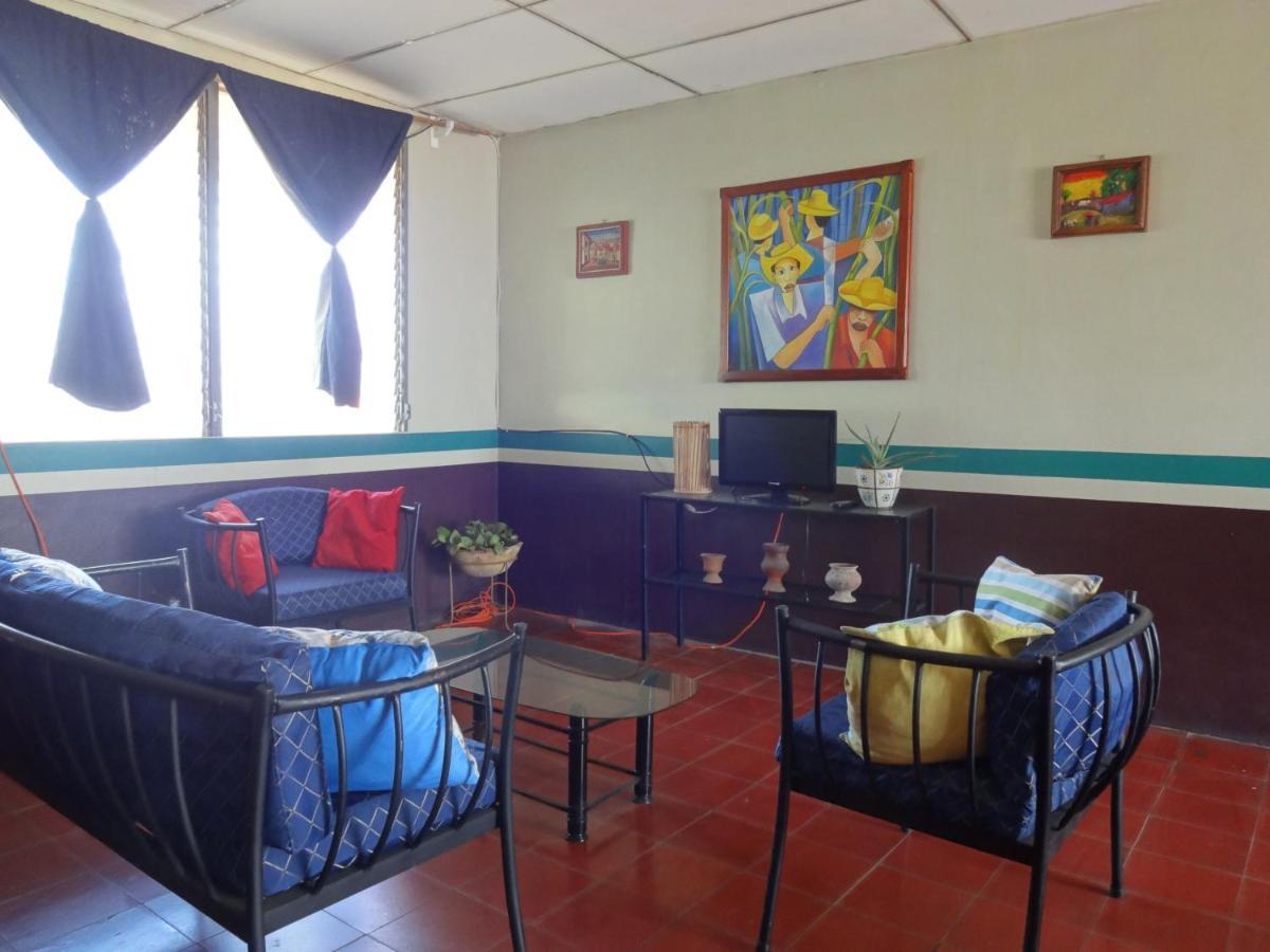 Отель Harvest House Nicaragua Леон Экстерьер фото