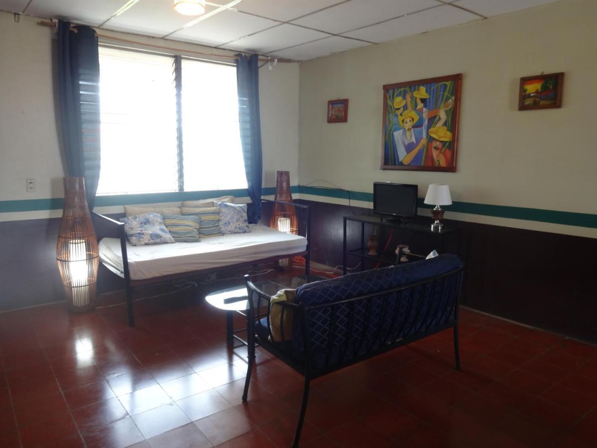 Отель Harvest House Nicaragua Леон Экстерьер фото