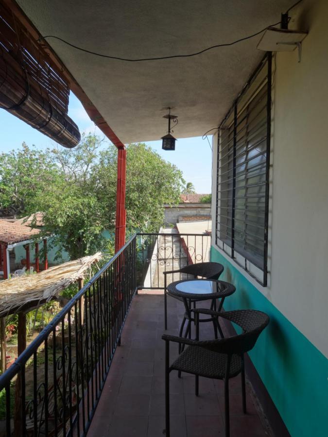 Отель Harvest House Nicaragua Леон Экстерьер фото
