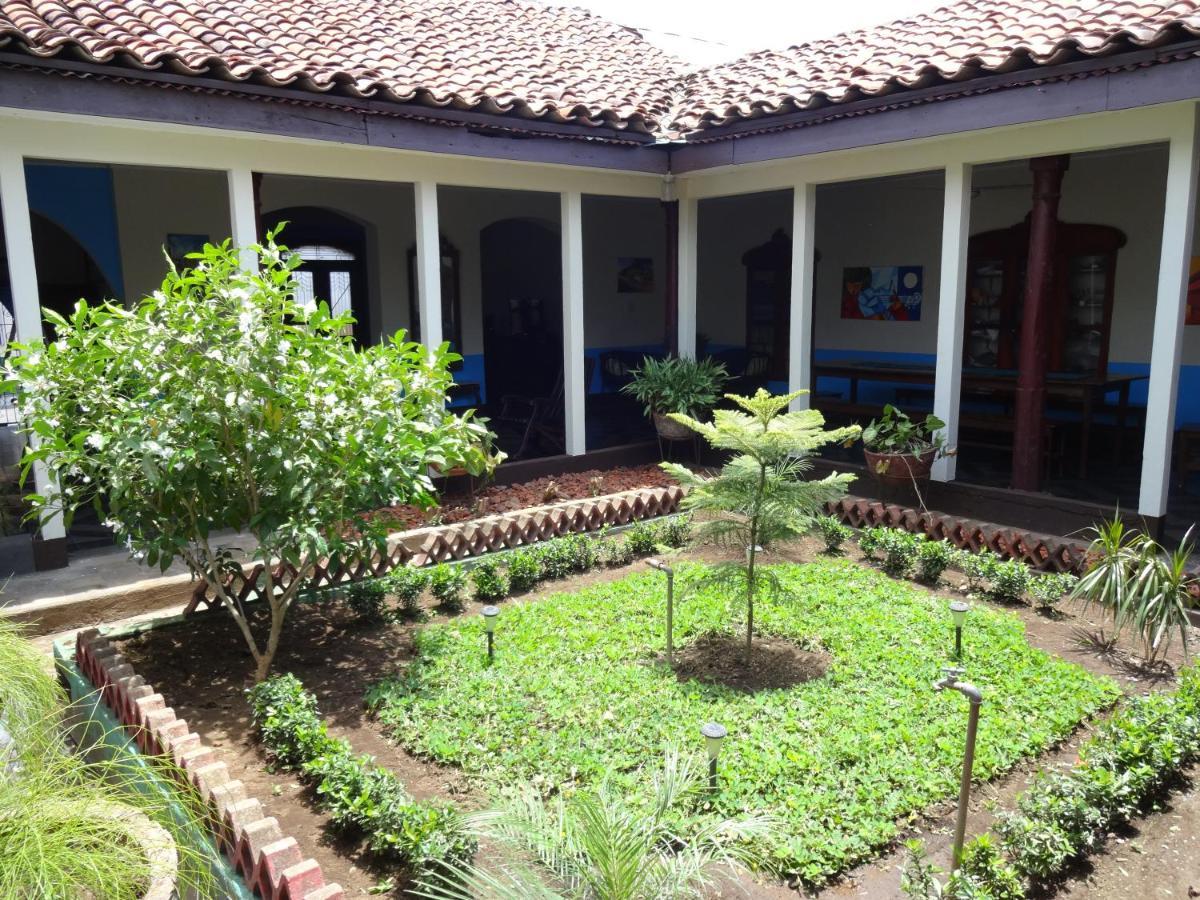 Отель Harvest House Nicaragua Леон Экстерьер фото
